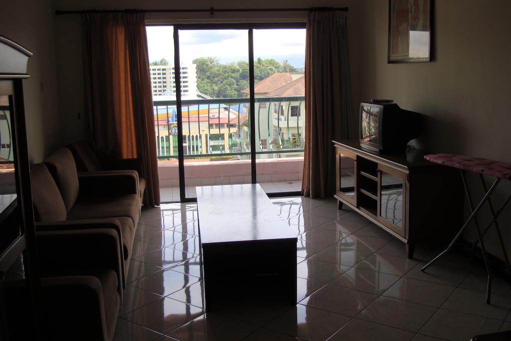 Dorcas Service Apartment - Marina Court Kota Kinabalu Eksteriør billede