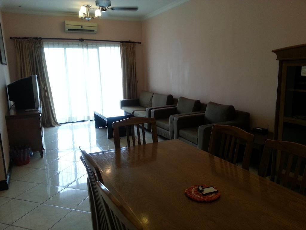 Dorcas Service Apartment - Marina Court Kota Kinabalu Eksteriør billede