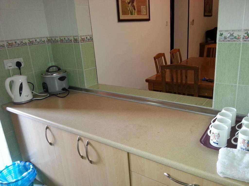 Dorcas Service Apartment - Marina Court Kota Kinabalu Eksteriør billede